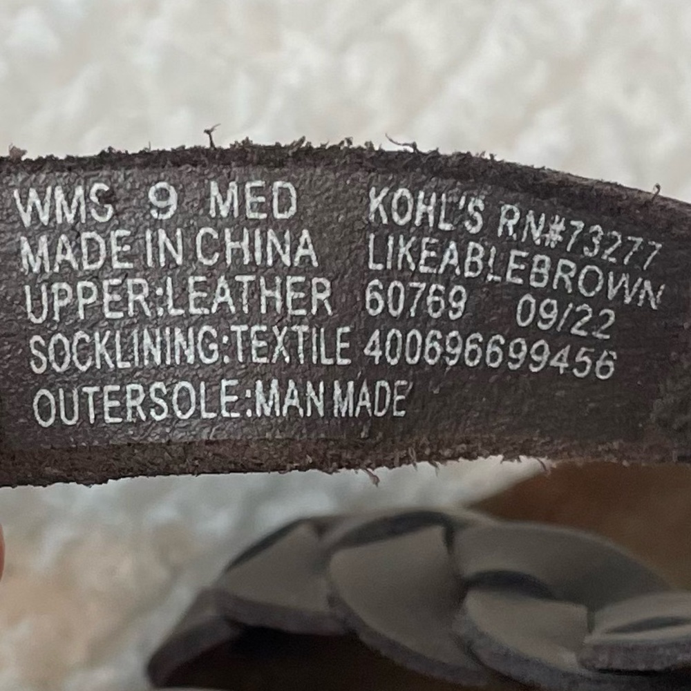 KOHL’S • Dark Brown Leather Strappy Criss-Cross Slide Sandals, 9 - Picture 15 of 16